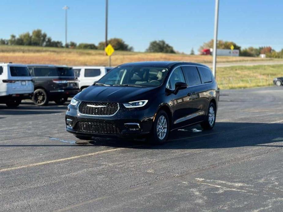 new 2024 Chrysler Pacifica car, priced at $43,500