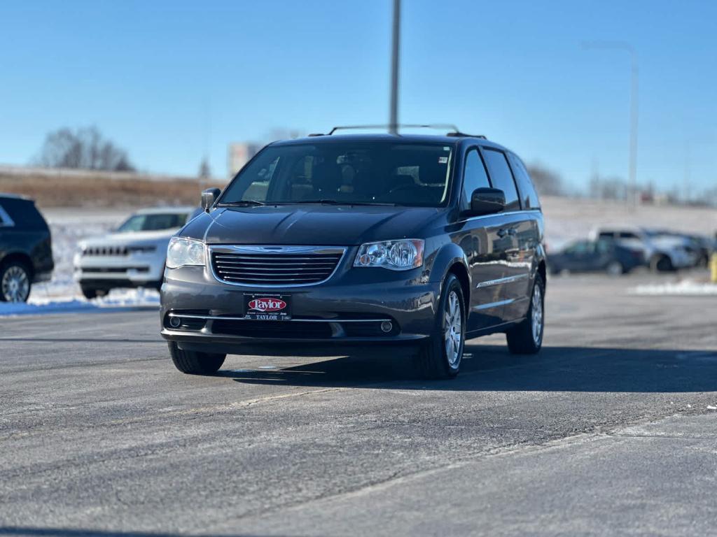 used 2016 Chrysler Town & Country car, priced at $9,885