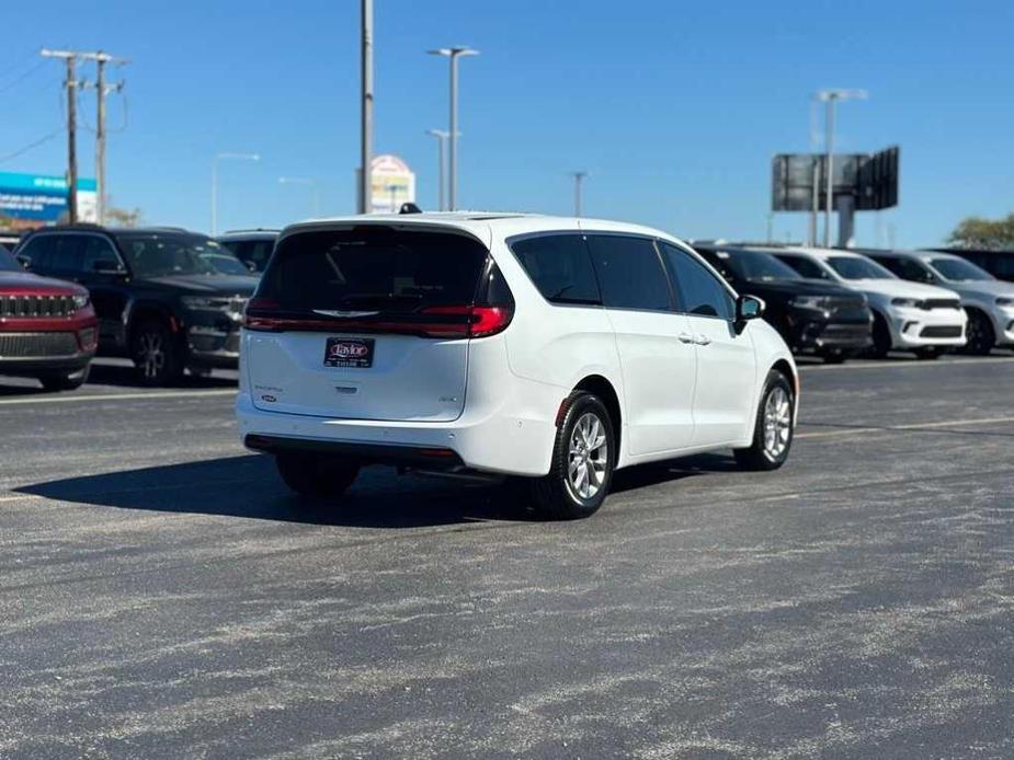 used 2023 Chrysler Pacifica car, priced at $39,000