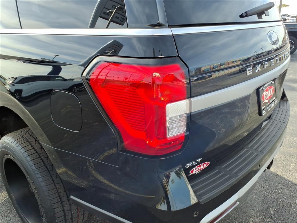 used 2022 Ford Expedition car, priced at $44,514