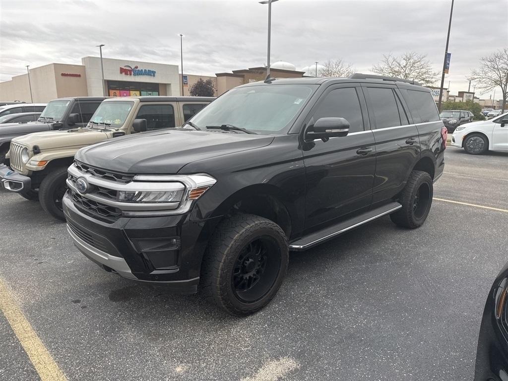 used 2022 Ford Expedition car, priced at $45,172