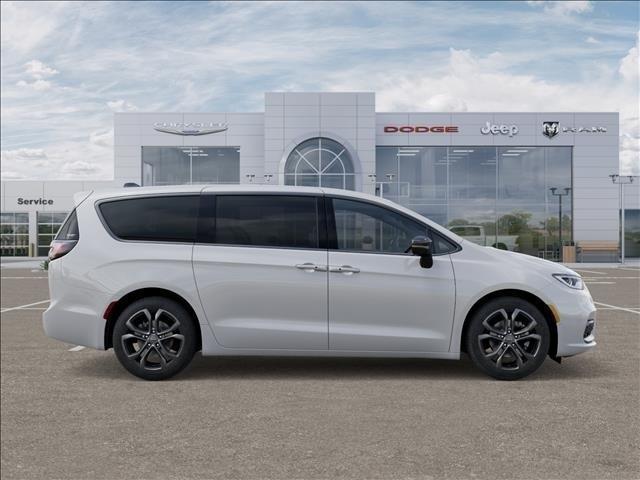new 2026 Chrysler Pacifica car, priced at $42,819