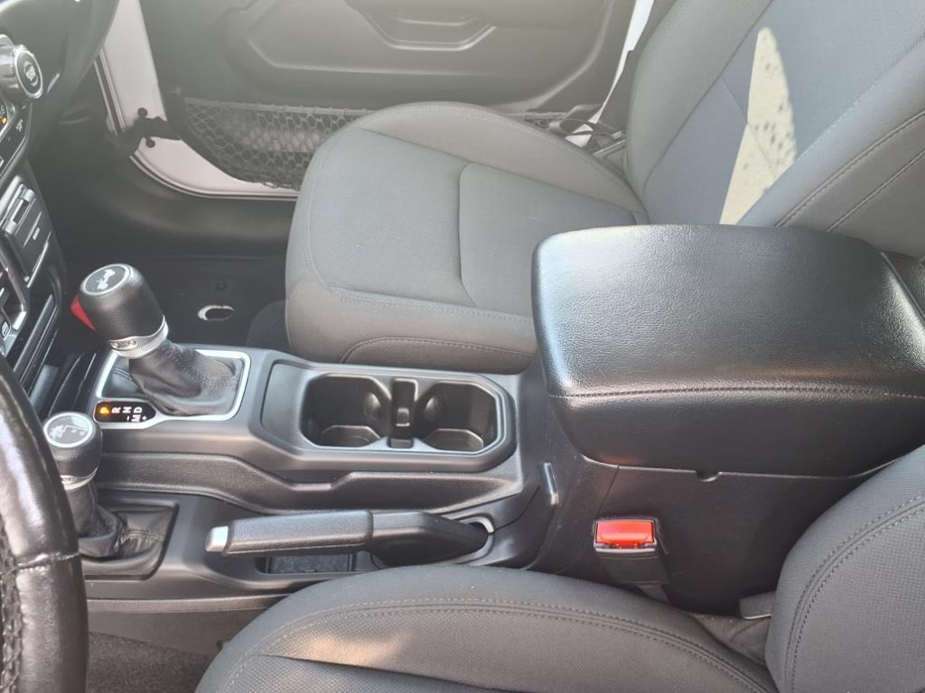 used 2021 Jeep Wrangler Unlimited car, priced at $31,958