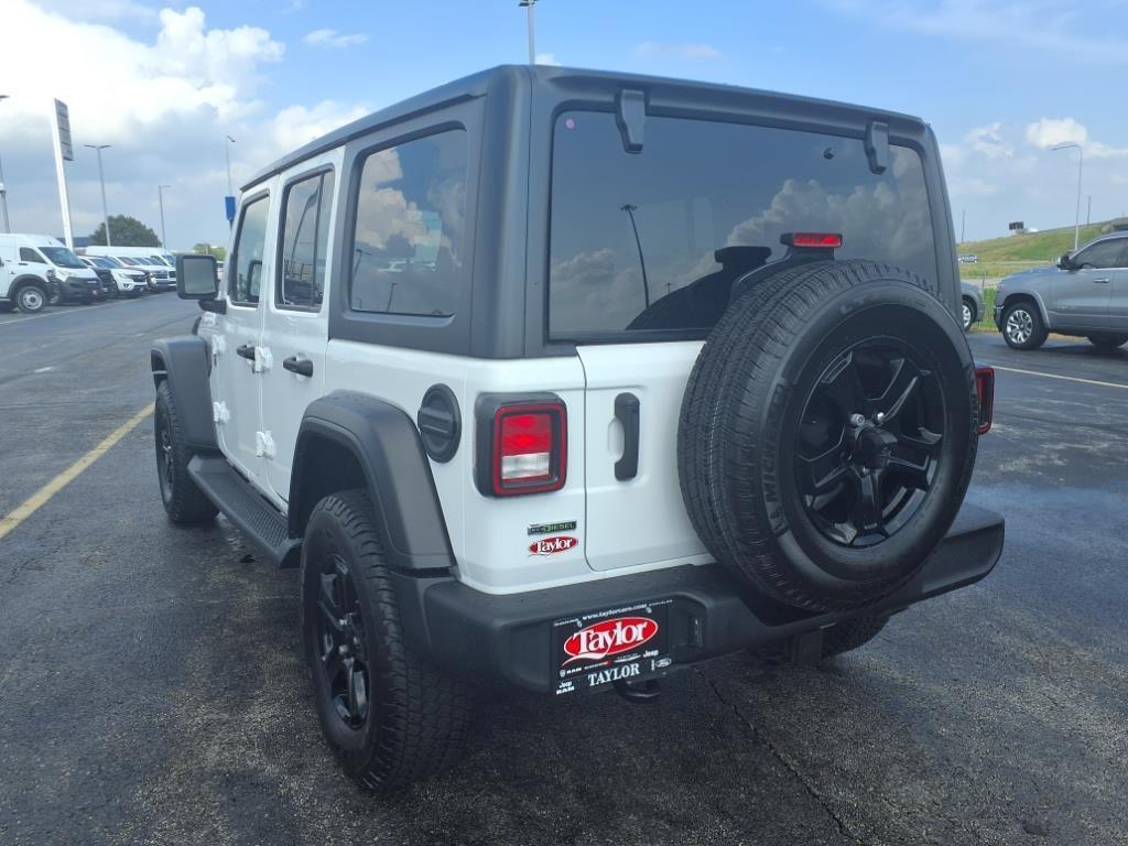 used 2021 Jeep Wrangler Unlimited car, priced at $31,958