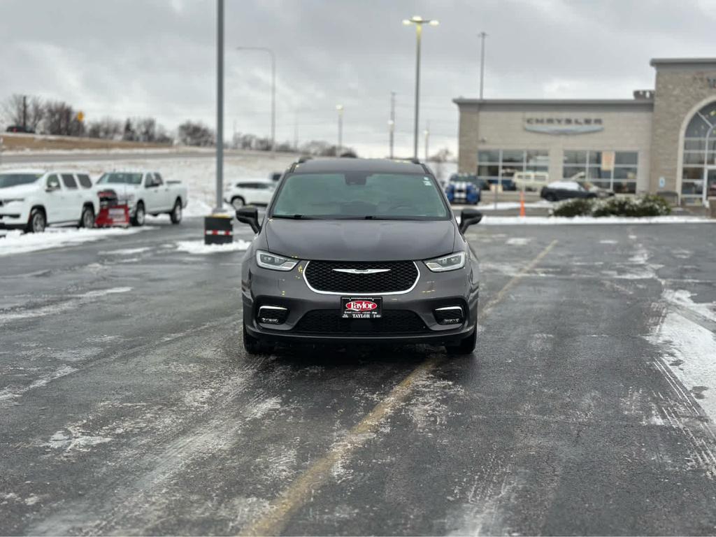 used 2021 Chrysler Pacifica car, priced at $20,987