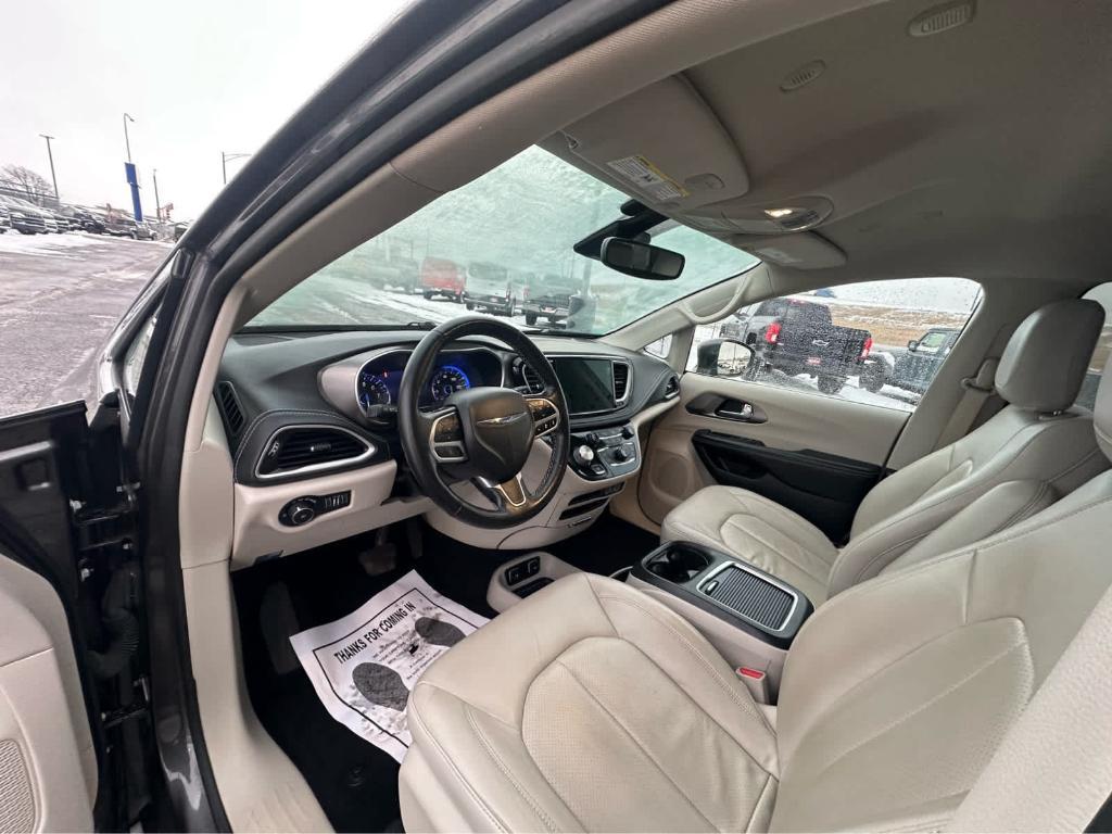 used 2021 Chrysler Pacifica car, priced at $20,987