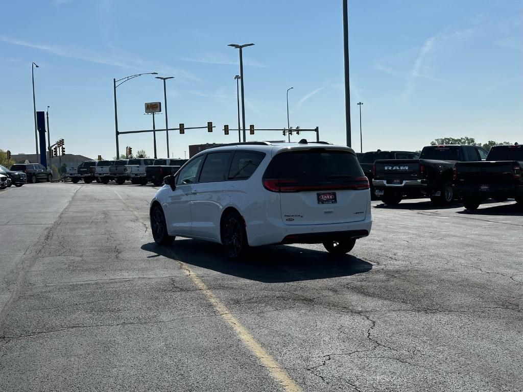 new 2025 Chrysler Pacifica car, priced at $51,533