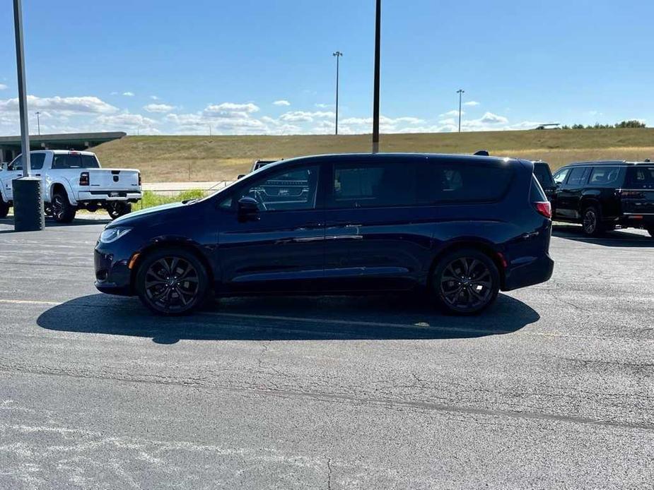 used 2019 Chrysler Pacifica car, priced at $19,554