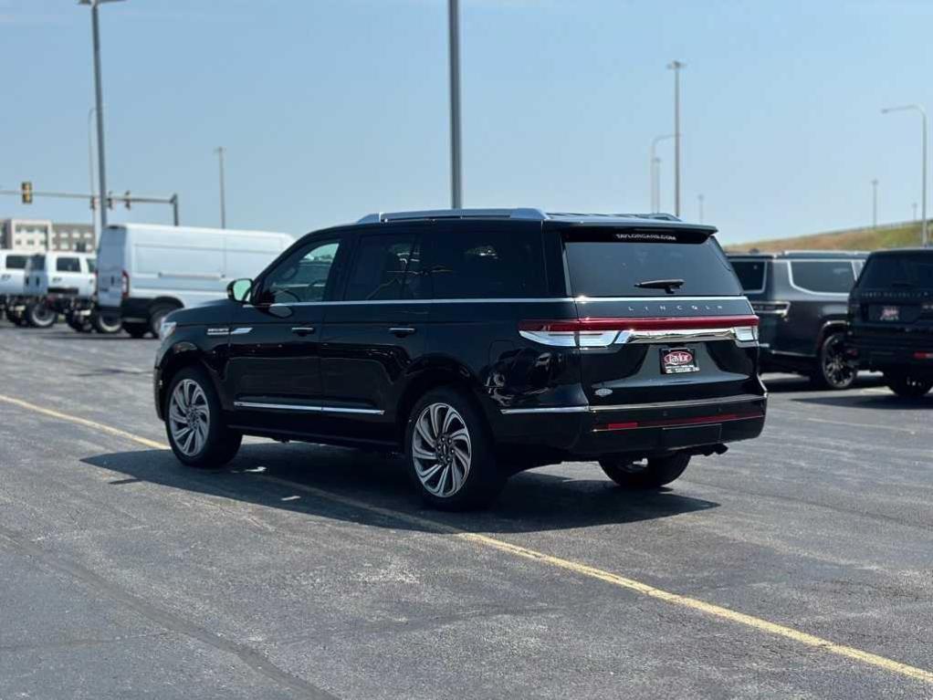 used 2022 Lincoln Navigator car, priced at $55,593