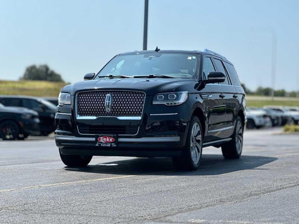 used 2022 Lincoln Navigator car, priced at $55,593