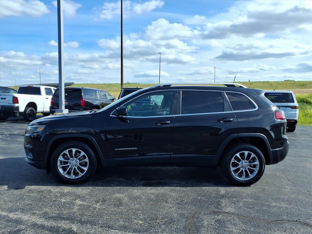 used 2019 Jeep Cherokee car, priced at $17,372