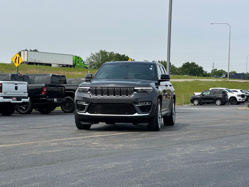 used 2024 Jeep Grand Cherokee car, priced at $59,995