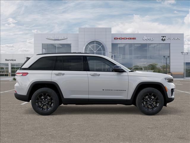 new 2025 Jeep Grand Cherokee car, priced at $45,268