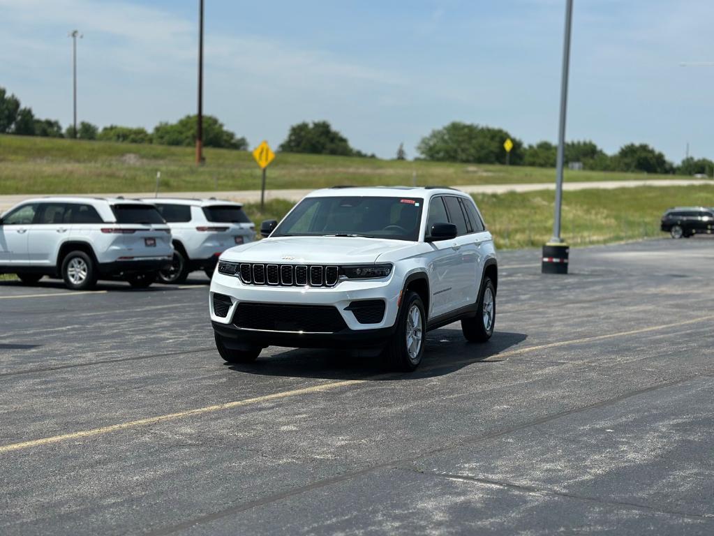 new 2025 Jeep Grand Cherokee car, priced at $38,712