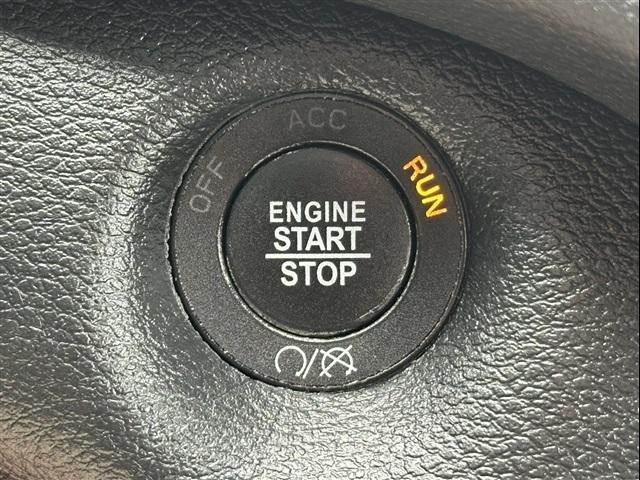 used 2023 Jeep Cherokee car, priced at $22,929