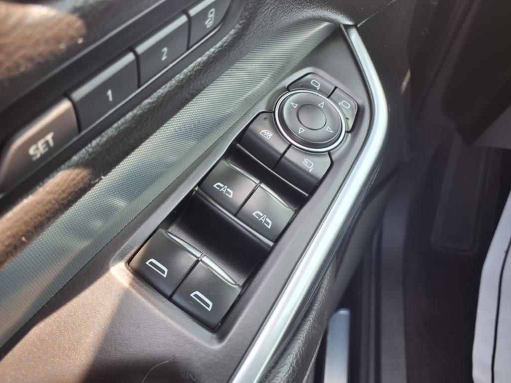 used 2023 Cadillac XT4 car, priced at $26,018
