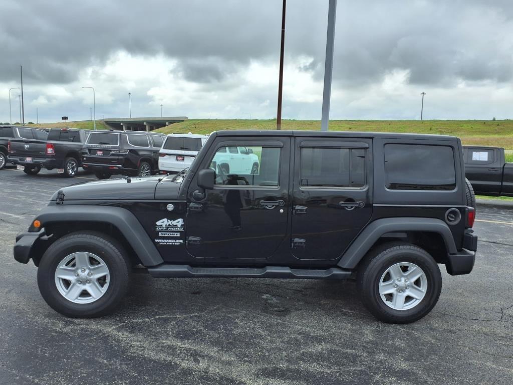 used 2013 Jeep Wrangler Unlimited car, priced at $16,181