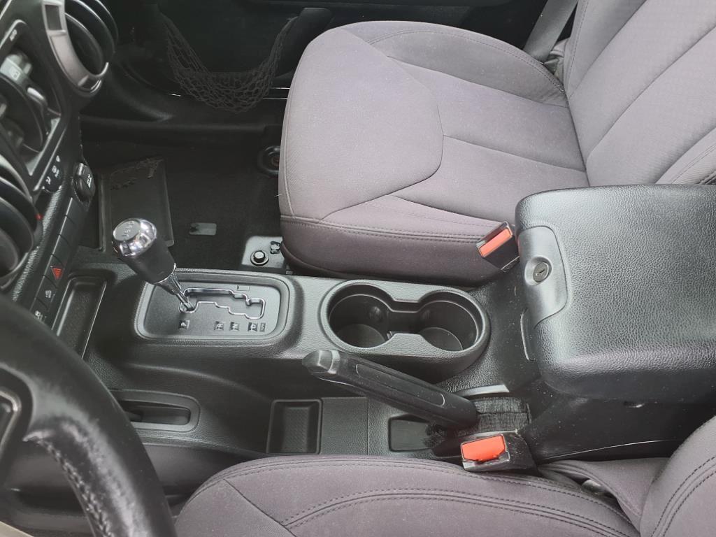 used 2013 Jeep Wrangler Unlimited car, priced at $16,181