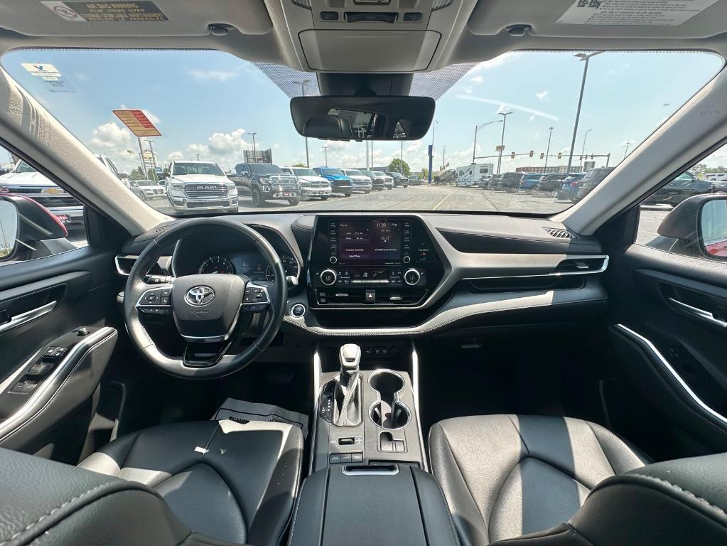 used 2021 Toyota Highlander car, priced at $34,524