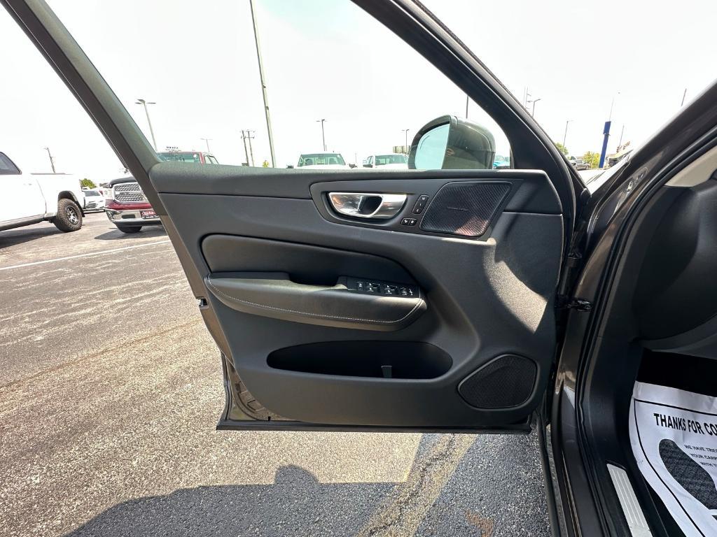 used 2022 Volvo XC60 car, priced at $34,990