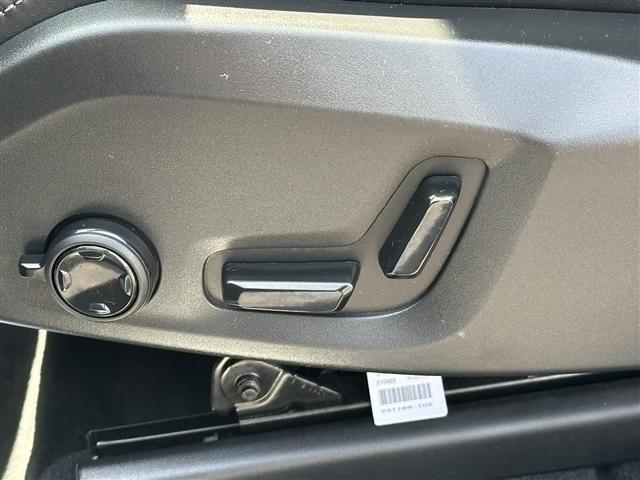 used 2022 Volvo XC60 car, priced at $32,632