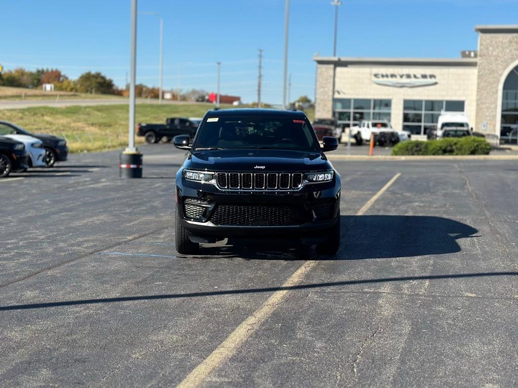 new 2025 Jeep Grand Cherokee car, priced at $38,116