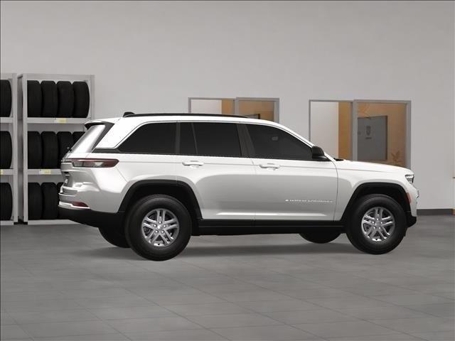 new 2025 Jeep Grand Cherokee car, priced at $35,540