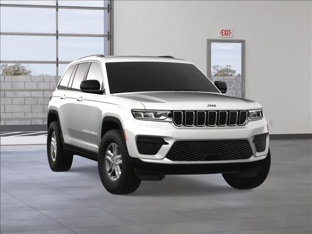 new 2025 Jeep Grand Cherokee car, priced at $37,790