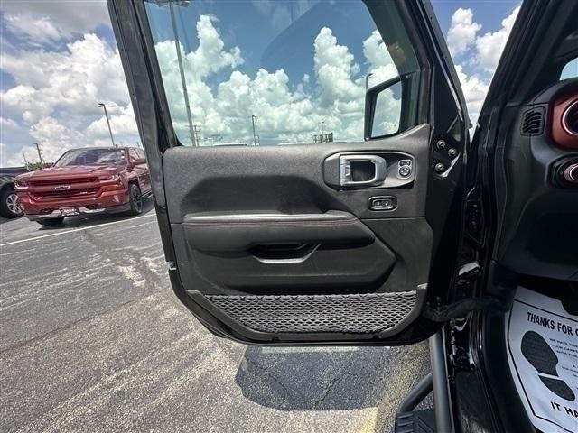 used 2022 Jeep Gladiator car, priced at $35,814
