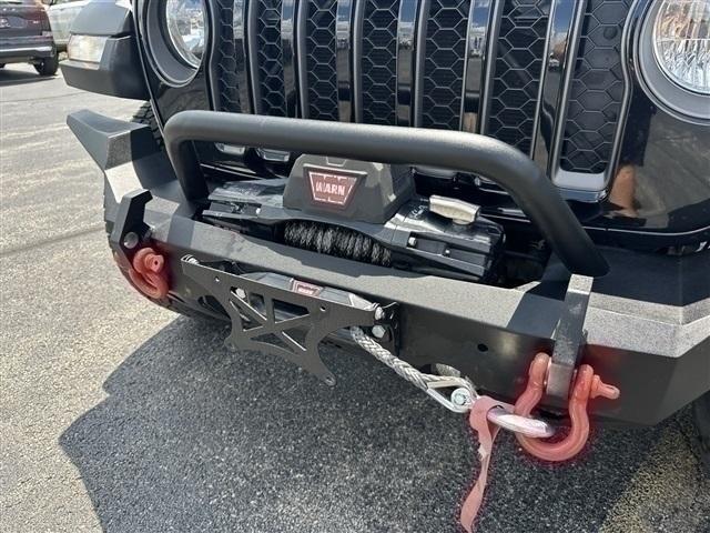 used 2022 Jeep Gladiator car, priced at $35,877