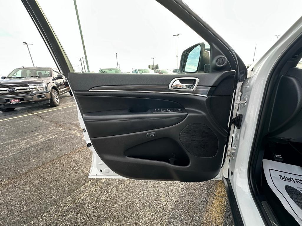used 2021 Jeep Grand Cherokee car, priced at $28,836