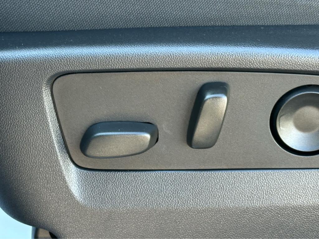 used 2022 Chevrolet Silverado 1500 car, priced at $34,995