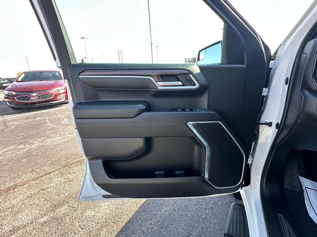 used 2022 Chevrolet Silverado 1500 car, priced at $35,995