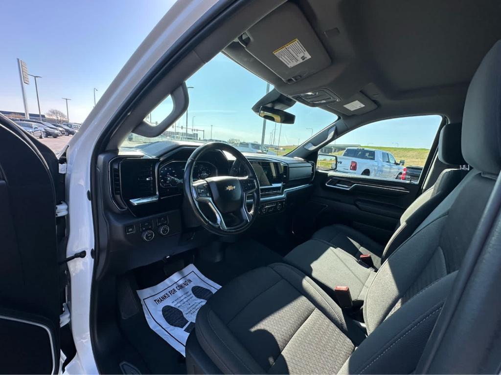 used 2022 Chevrolet Silverado 1500 car, priced at $35,995