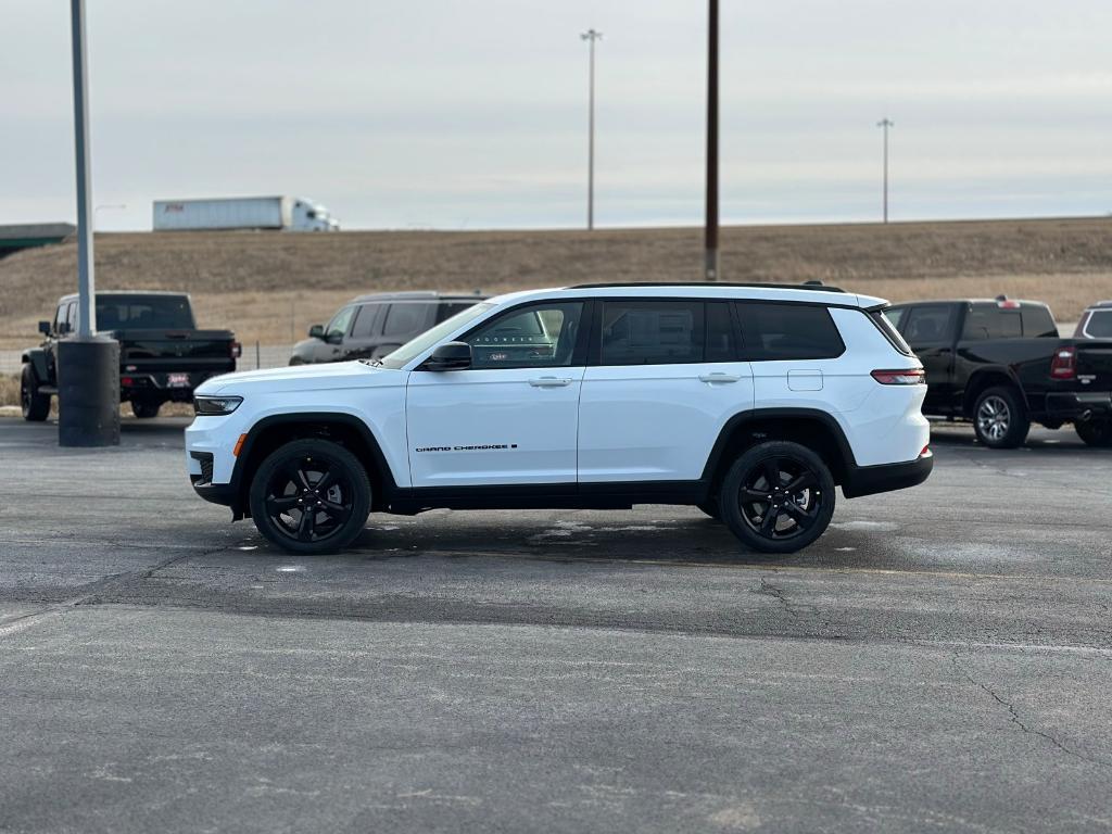 new 2025 Jeep Grand Cherokee L car, priced at $46,580