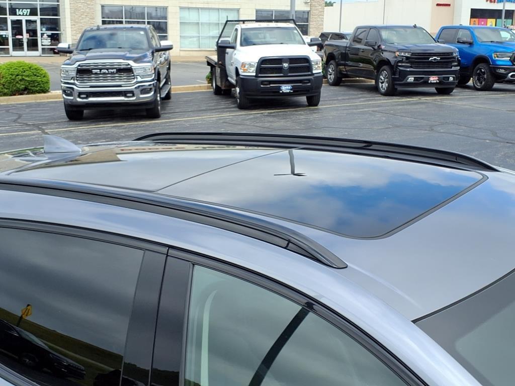 used 2022 Buick Envision car, priced at $23,639