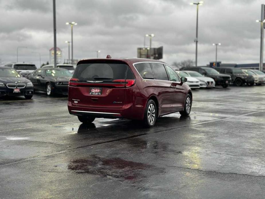 used 2022 Chrysler Pacifica Hybrid car, priced at $27,000