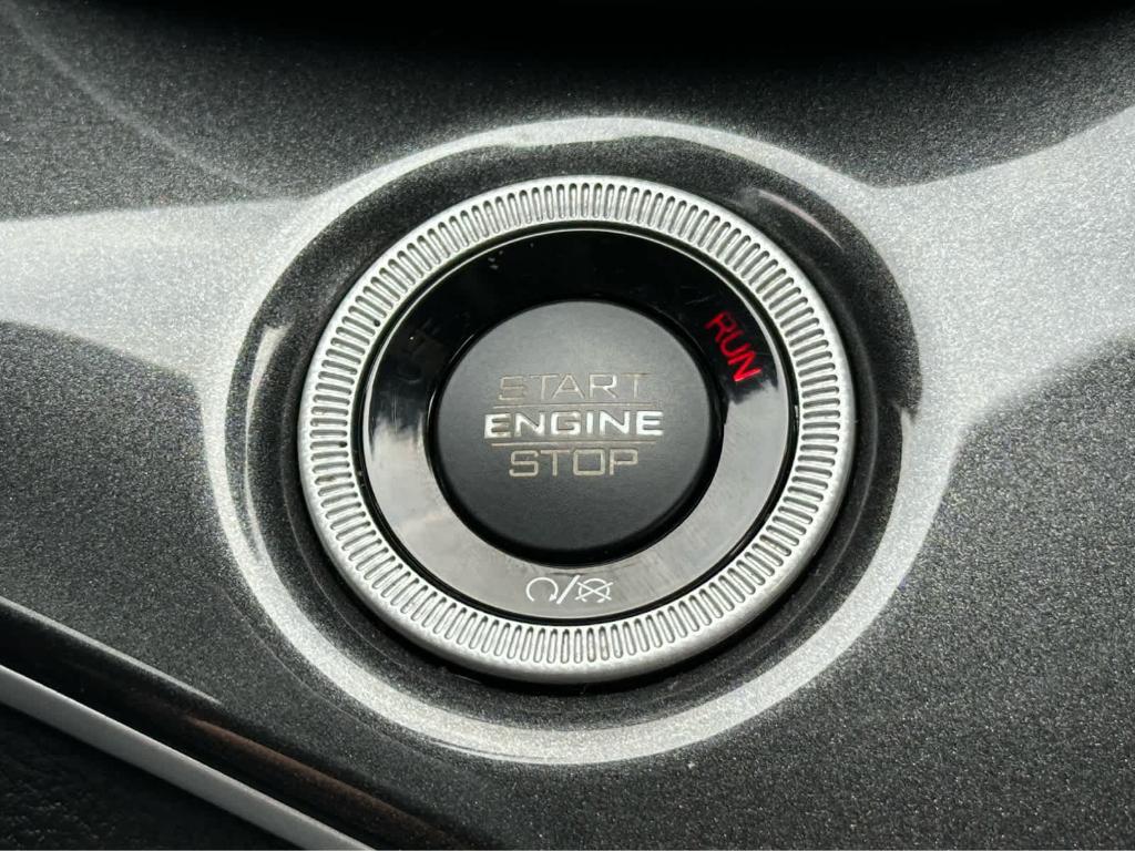 used 2022 Jeep Grand Cherokee car, priced at $33,998