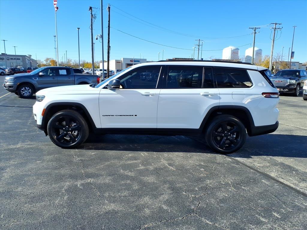 used 2023 Jeep Grand Cherokee L car, priced at $28,959