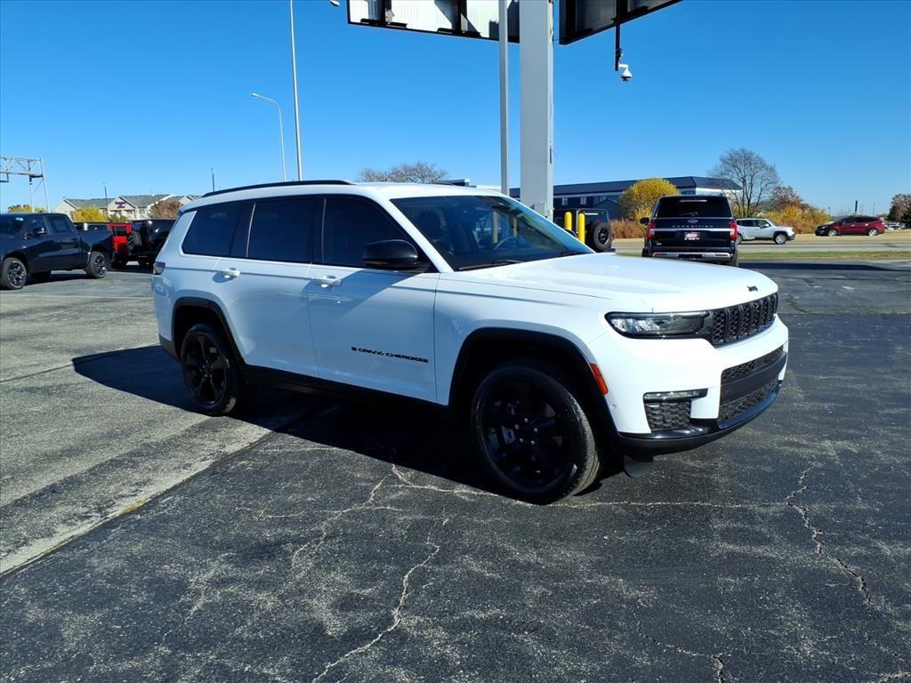 used 2023 Jeep Grand Cherokee L car, priced at $28,959