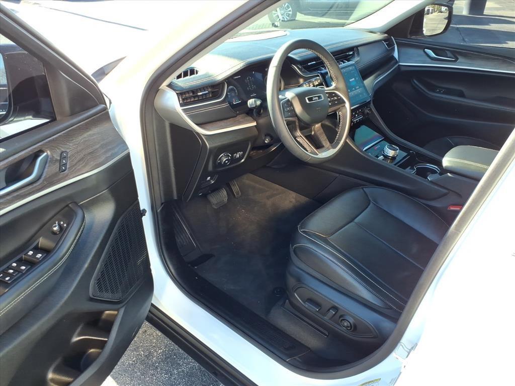 used 2023 Jeep Grand Cherokee L car, priced at $28,959