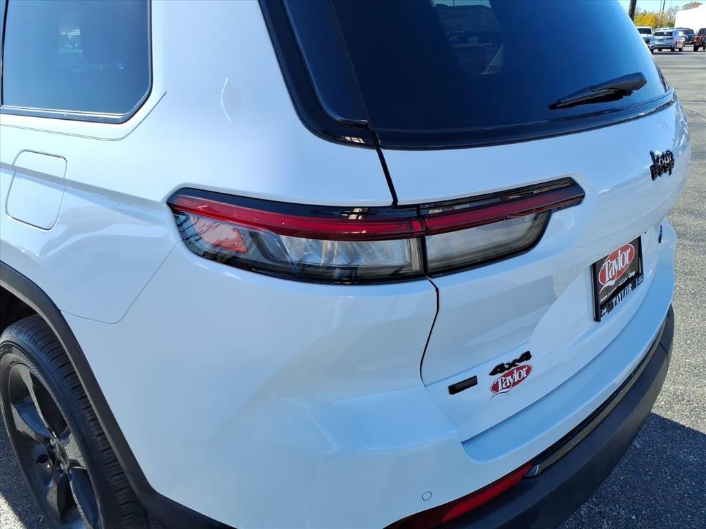 used 2023 Jeep Grand Cherokee L car, priced at $28,959