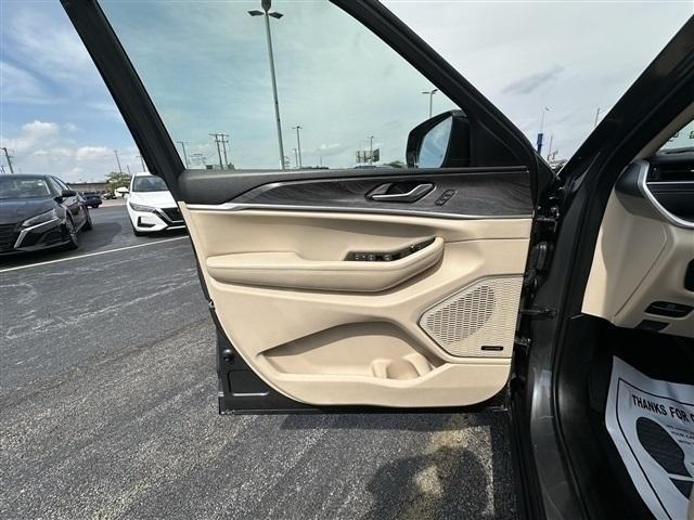 used 2021 Jeep Grand Cherokee L car, priced at $30,586