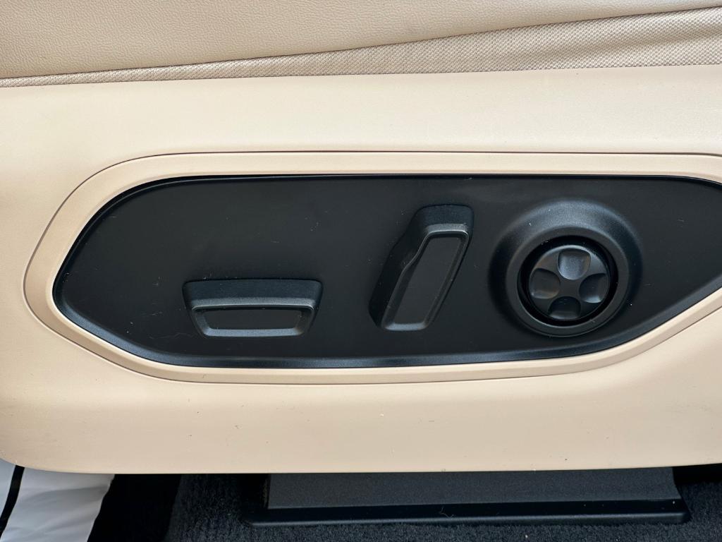 used 2021 Jeep Grand Cherokee L car, priced at $33,995