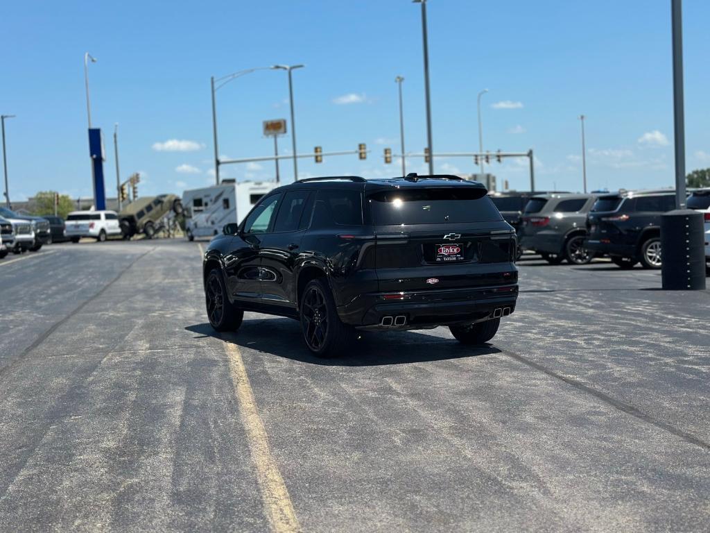 used 2024 Chevrolet Traverse car, priced at $55,298