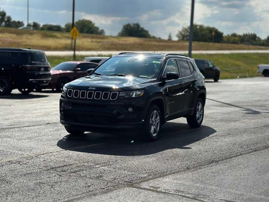 new 2024 Jeep Compass car, priced at $26,000