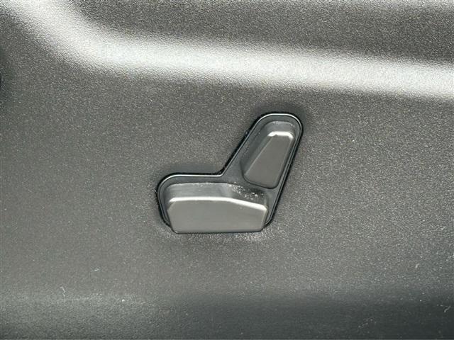 used 2022 Jeep Grand Cherokee WK car, priced at $24,270