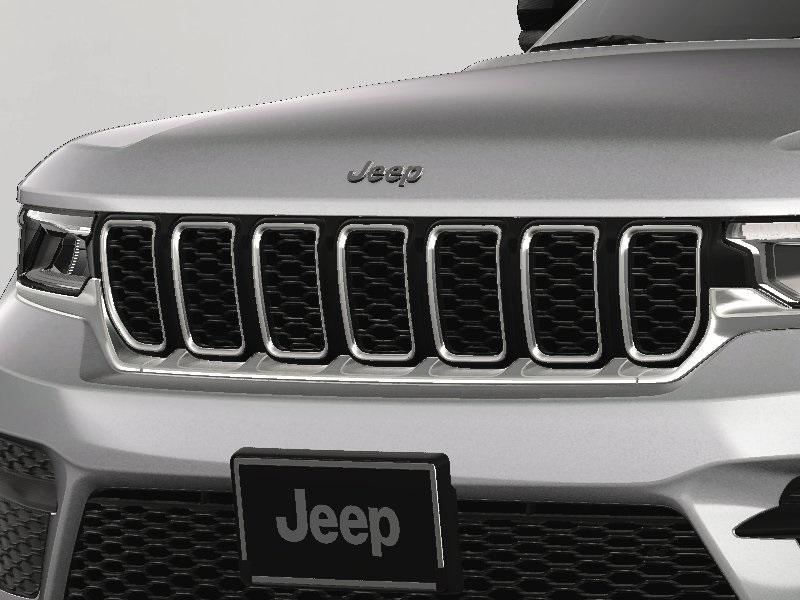 new 2025 Jeep Grand Cherokee car, priced at $39,680