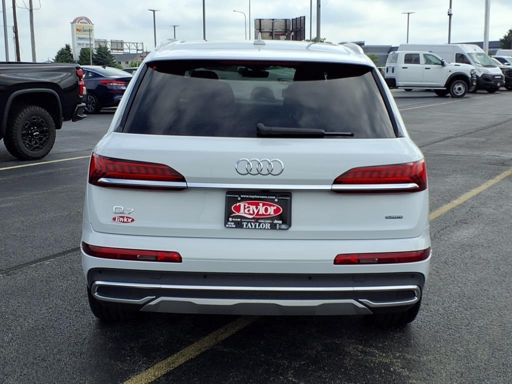 used 2024 Audi Q7 car, priced at $45,894
