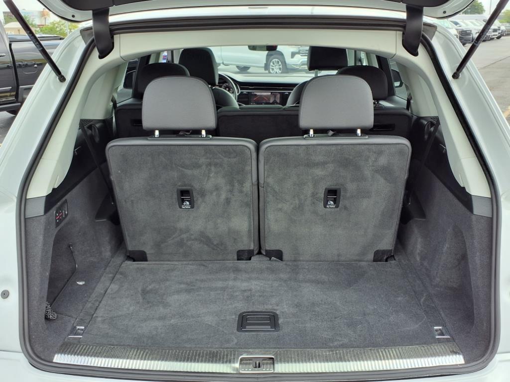 used 2024 Audi Q7 car, priced at $45,894
